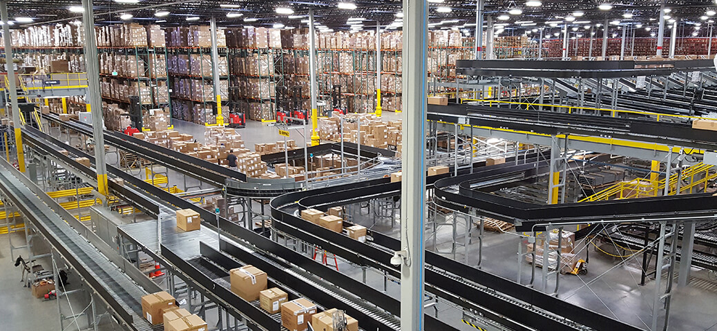 Large distribution center with Pyramid Warehouse Execution System